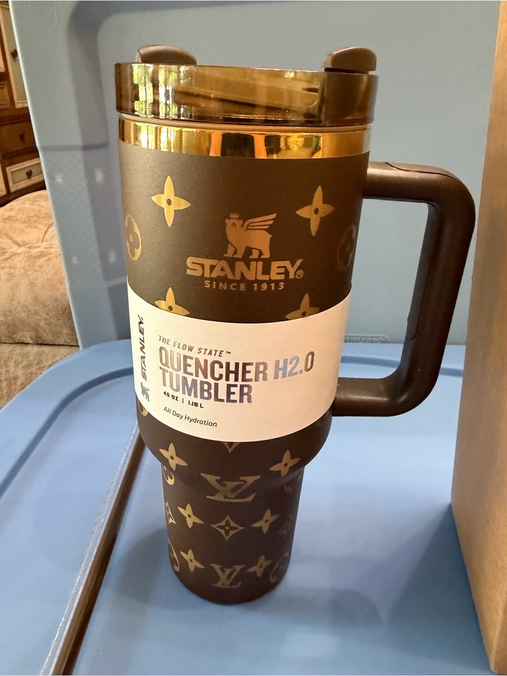 NWT 40oz. Stanley Quencher H2.0 Tumbler - Brown & Gold Fashion Design Laser Etch - Picture 4 of 5
